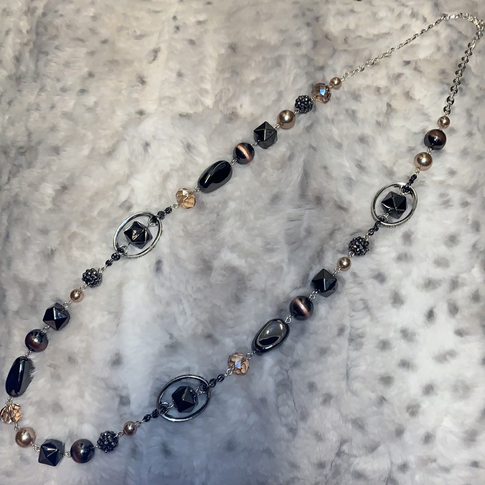 Premier Designs black and sliver beaded necklace